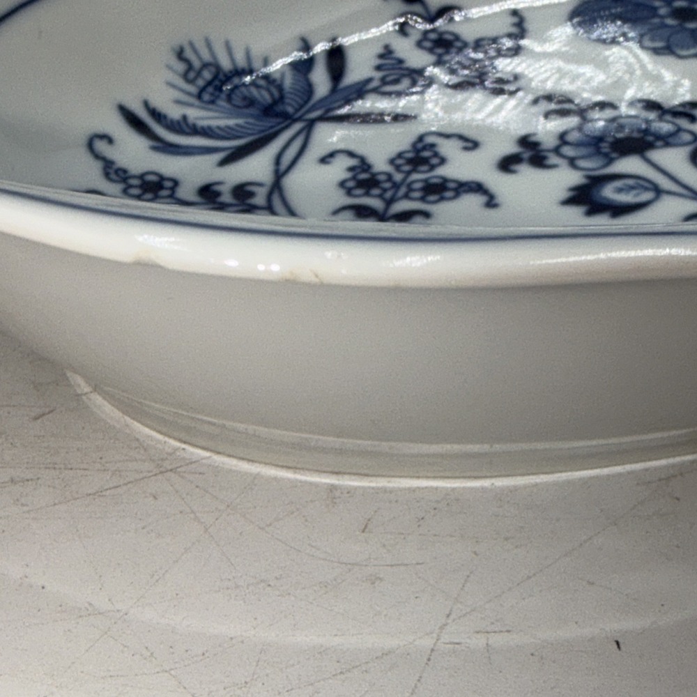 Vintage Blue Danube Oval Serving Bowl 10" X 7 3/4" Blue Onion - Picture 6 of 10
